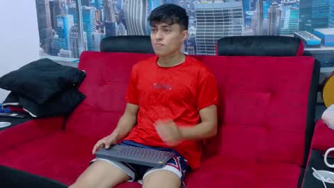 max_latin_ online show from February 24, 12:37 pm