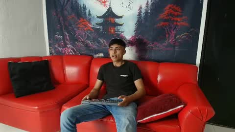 max_latin_ online show from January 24, 11:15 am