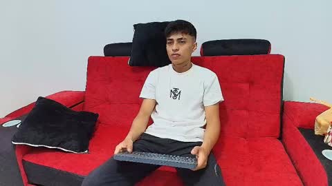 max_latin_ online show from January 17, 11:17 am
