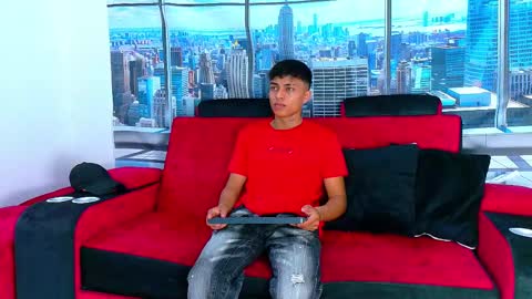 max_latin_ online show from February 14, 11:53 am