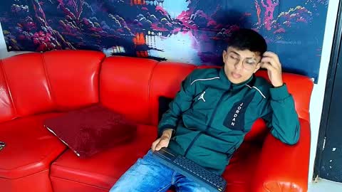 max_latin_ online show from January 31, 12:07 pm