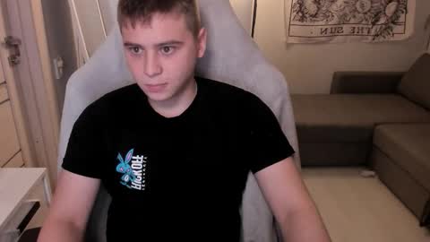 Max online show from December 15, 1:24 am