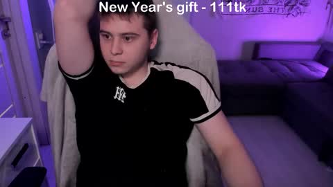 Max online show from January 7, 6:57 pm