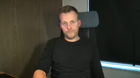 Max take off clothes online show from February 13, 1:16 pm