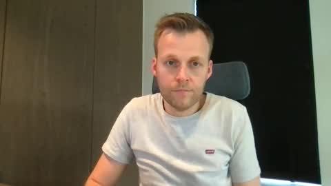 Max take off clothes online show from January 31, 10:20 am