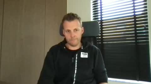 Max take off clothes online show from March 11, 8:41 am