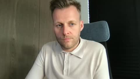 Max take off clothes online show from March 20, 12:20 pm