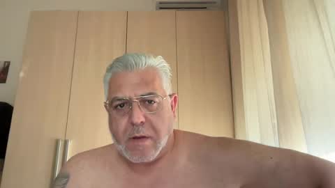 maxbillo online show from July 12, 4:42 pm