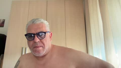 maxbillo online show from August 2, 3:54 pm