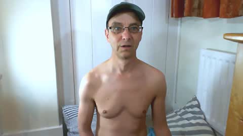 Max Davies online show from June 17, 11:56 am