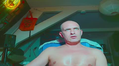 maxhardcore77 online show from November 7, 12:25 am