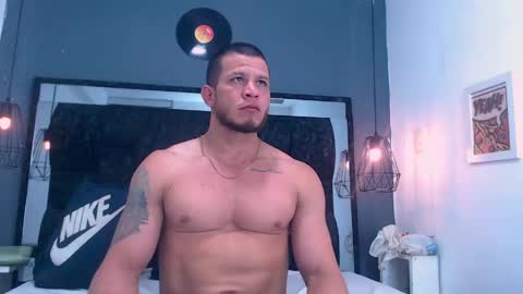 Maximiliano online show from June 2, 7:26 pm