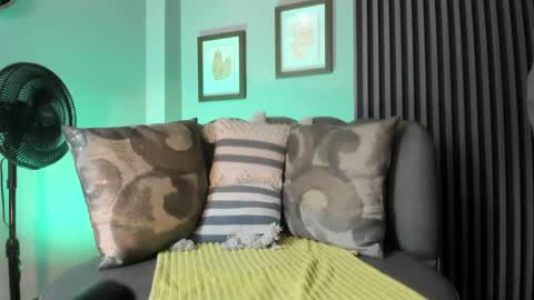 Maximo online show from January 3, 3:27 am