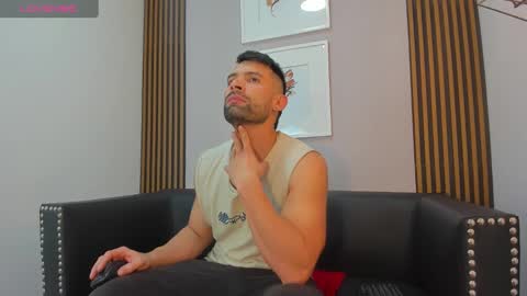 Maximo online show from December 10, 3:30 am