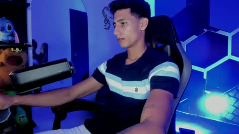 Maximo online show from July 27, 7:43 pm