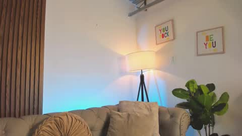 Maximo Wolf online show from February 22, 10:22 pm