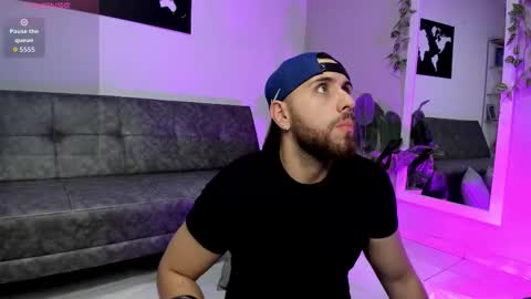 Maximo Wolf online show from December 13, 8:15 pm