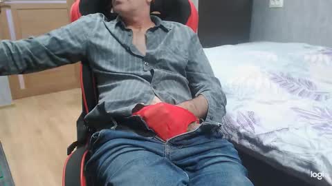 maximus3334 online show from October 16, 11:51 am