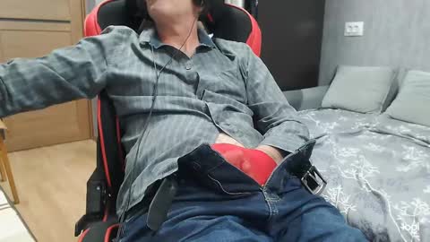 maximus3334 online show from March 12, 11:01 pm