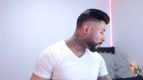 Independent Model online show from September 21, 3:06 am