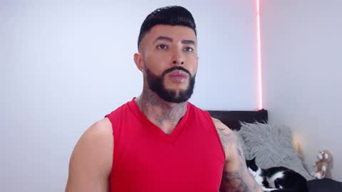 Independent Model online show from September 24, 2:55 am