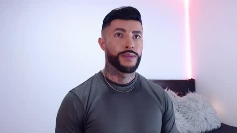 Independent Model online show from October 11, 5:00 am