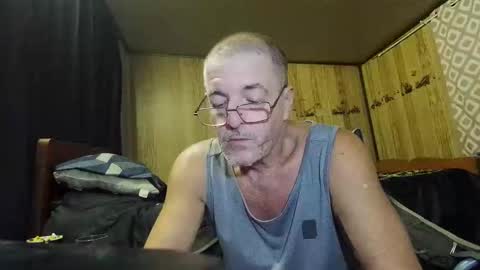 Max online show from February 4, 10:21 am