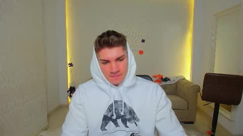 MaxKaiden online show from October 27, 5:54 am