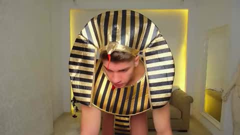 MaxKaiden online show from October 29, 6:05 am