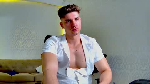 MaxKaiden online show from March 6, 8:44 am