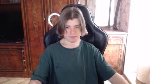 Max online show from February 15, 8:24 am