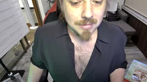 Max online show from March 9, 2:49 am