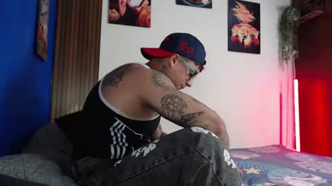 maxstroncm18 online show from July 13, 5:04 pm