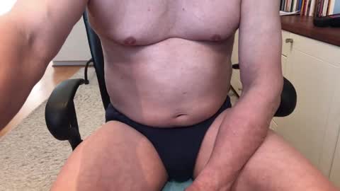 Max online show from March 27, 11:11 am