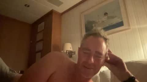 Meau Lest online show from November 4, 10:33 pm