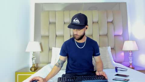  Medellin Boy  online show from February 28, 10:17 pm