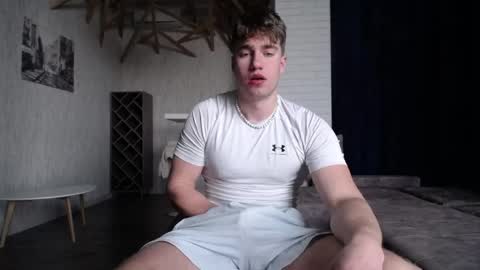 Max online show from April 9, 1:50 pm