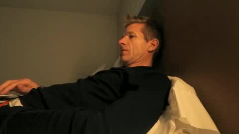 Andres online show from November 16, 5:42 am