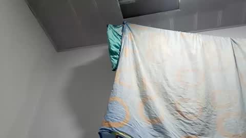 mendezcarlow98 online show from April 2, 12:19 am