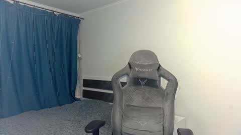 Mickey online show from December 19, 5:40 pm