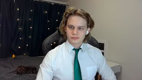 Mickey online show from December 25, 4:12 am