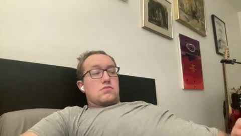 metallica92786 online show from March 9, 3:33 am