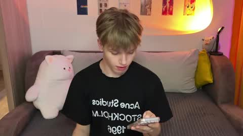 Arthur online show from June 1, 11:05 pm