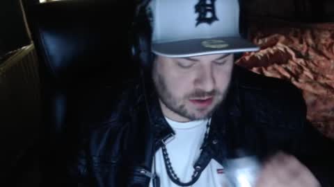 just ask online show from February 15, 8:33 am