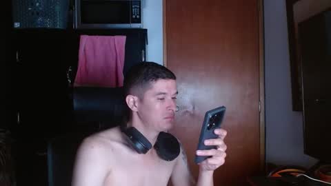 Snapshot of miaou_miaou chatting on February 23, 3:50 am miaou_miaou online show from February 23, 3:50 am