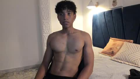 michael_cum23 online show from June 4, 8:37 pm