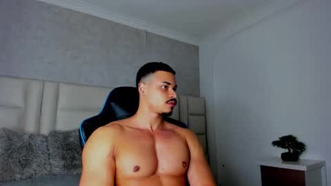 Michael online show from November 21, 4:00 am