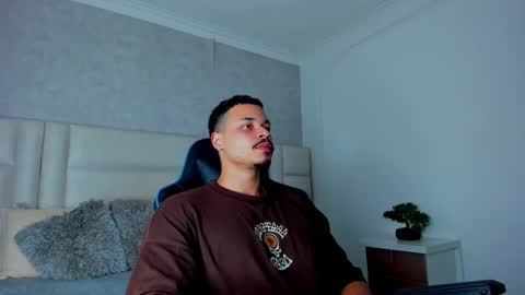 Michael online show from November 26, 3:31 am