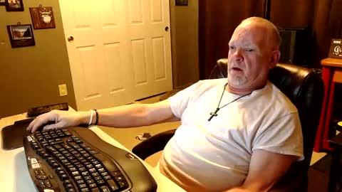 midwestdad09 online show from October 26, 7:21 am