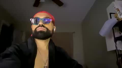 Snapshot of mik138 chatting on October 12, 2:49 am mik138 online show from October 12, 2:49 am